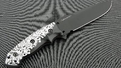 Нож для выживания с фиксированным клинком Hogue/Elishewitz EX-F01 Custom Skulls & Bones 13.97 см HG/35179BSR