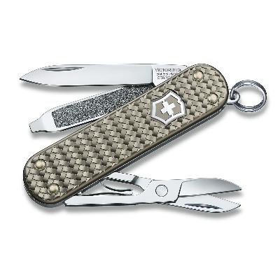 Нож складной Victorinox Classic Precious Alox 0.6221.4031G