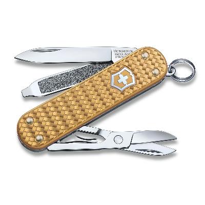 Нож складной Victorinox Classic Precious Alox 0.6221.408G