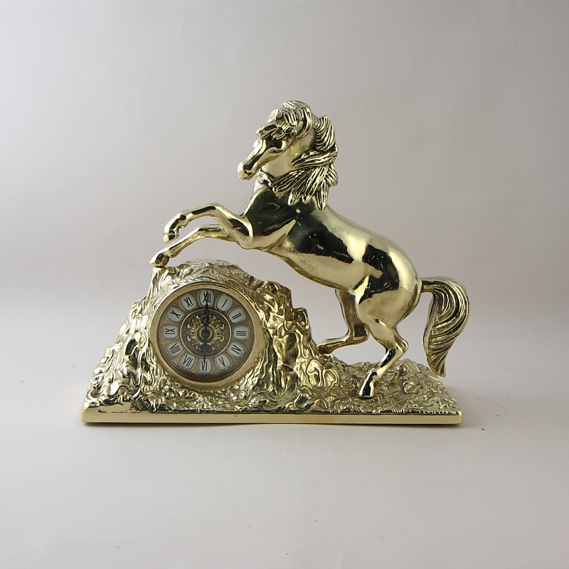 Бронзовые часы каминные «Лошадь»